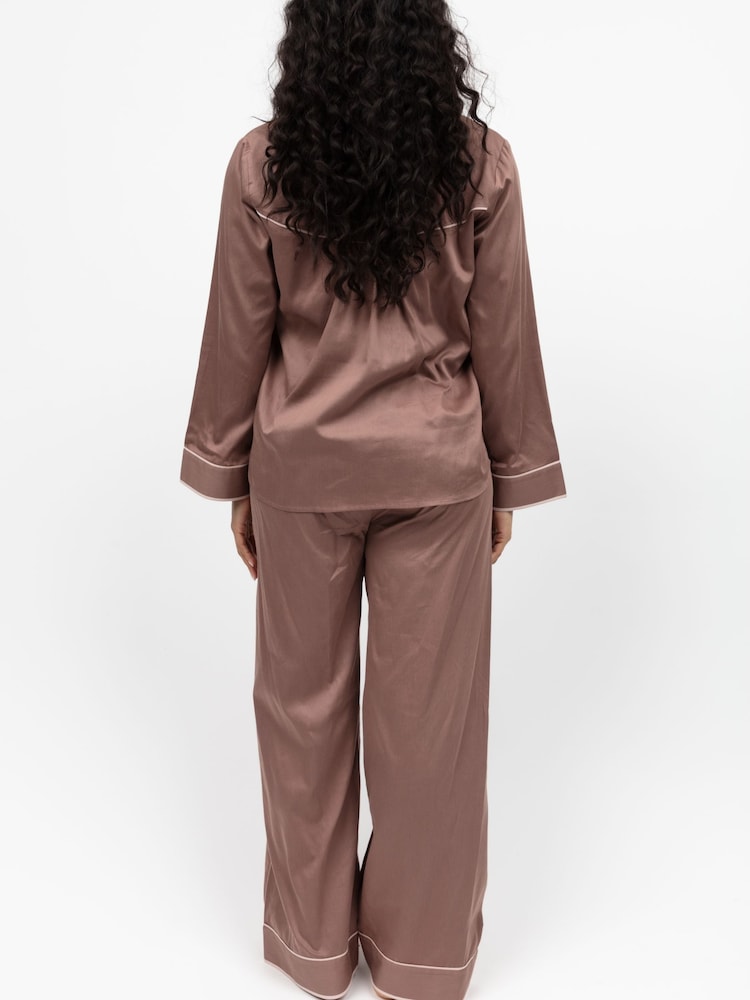 Fable and Eve Wide Leg Long Sleeve Pyjamas Set - صورة 2 من 4