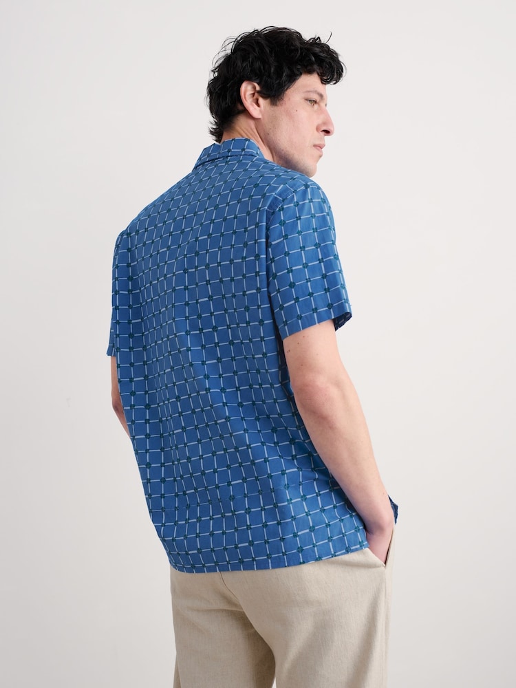 Seasalt Cornwall Light Blue Mens Barque Short Sleeve 100% Organic Cotton Shirt - Image 2 of 5 Seasalt Cornwall Light Blue Mens Barque Short Sleeve 100% Organic Cotton Shirt - Image 2 of 5