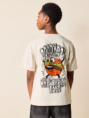 צבע אבן עם קומיקס המבורגר - חולצת טי עם כיתוב שרוולים קצרים גזרה רפויה (גיל 3 עד 16) - תמונה 1 מתוך 7