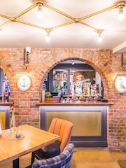 Virgin Experience Days Prosecco Afternoon Tea for Two at a Traditional Pub - Image 2 of 2