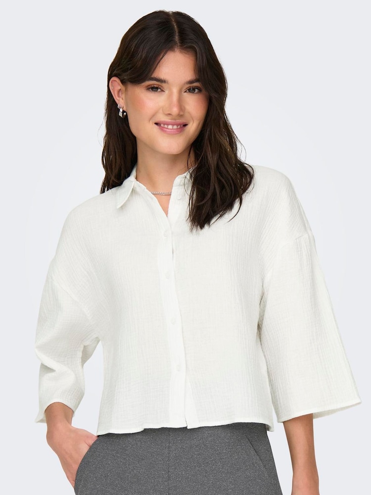 JDY 100% Cotton Cheesecloth Cropped Shirt with 3/4 Sleeves - Imagen 2 de 7