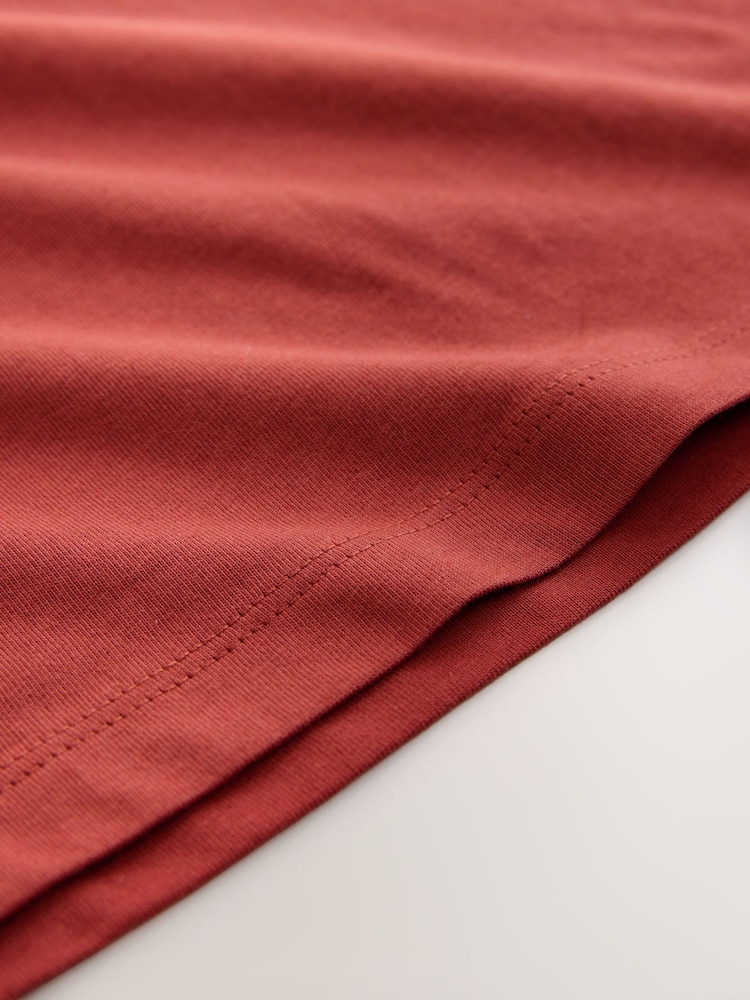 بني مائل للأحمر أحمر - تيشِرت بكُم قصير (3-16 سنة) - صورة 4 من 4 بني مائل للأحمر أحمر - تيشِرت بكُم قصير (3-16 سنة) - صورة 4 من 4