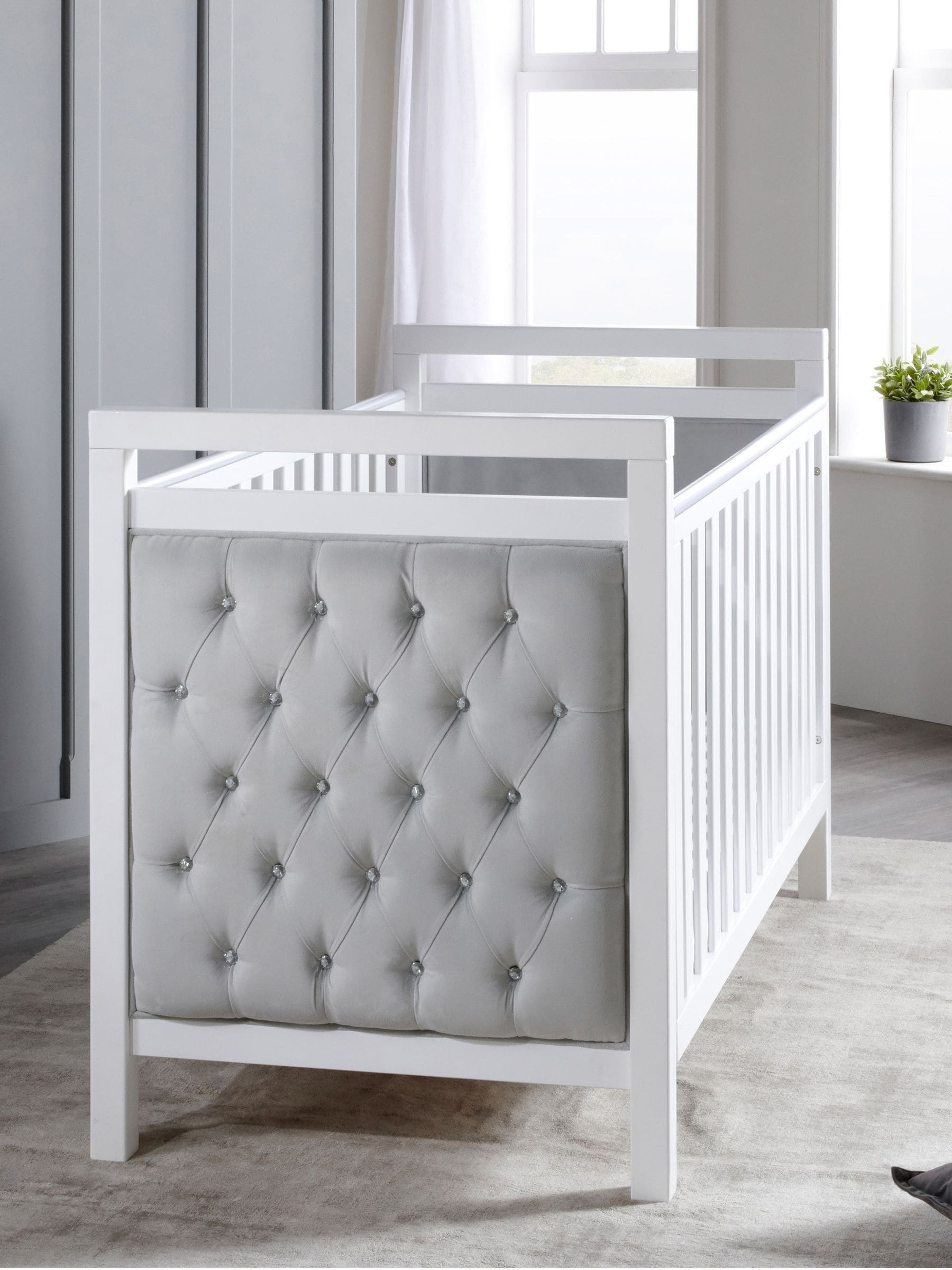 Babymore Velvet Deluxe Cot Bed - Image 5