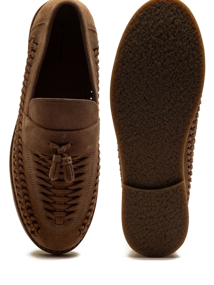 Off The Hook Tiger Tassel Suede Leather Slip-On Loafers with Woven Detail - Imagen 10 de 10