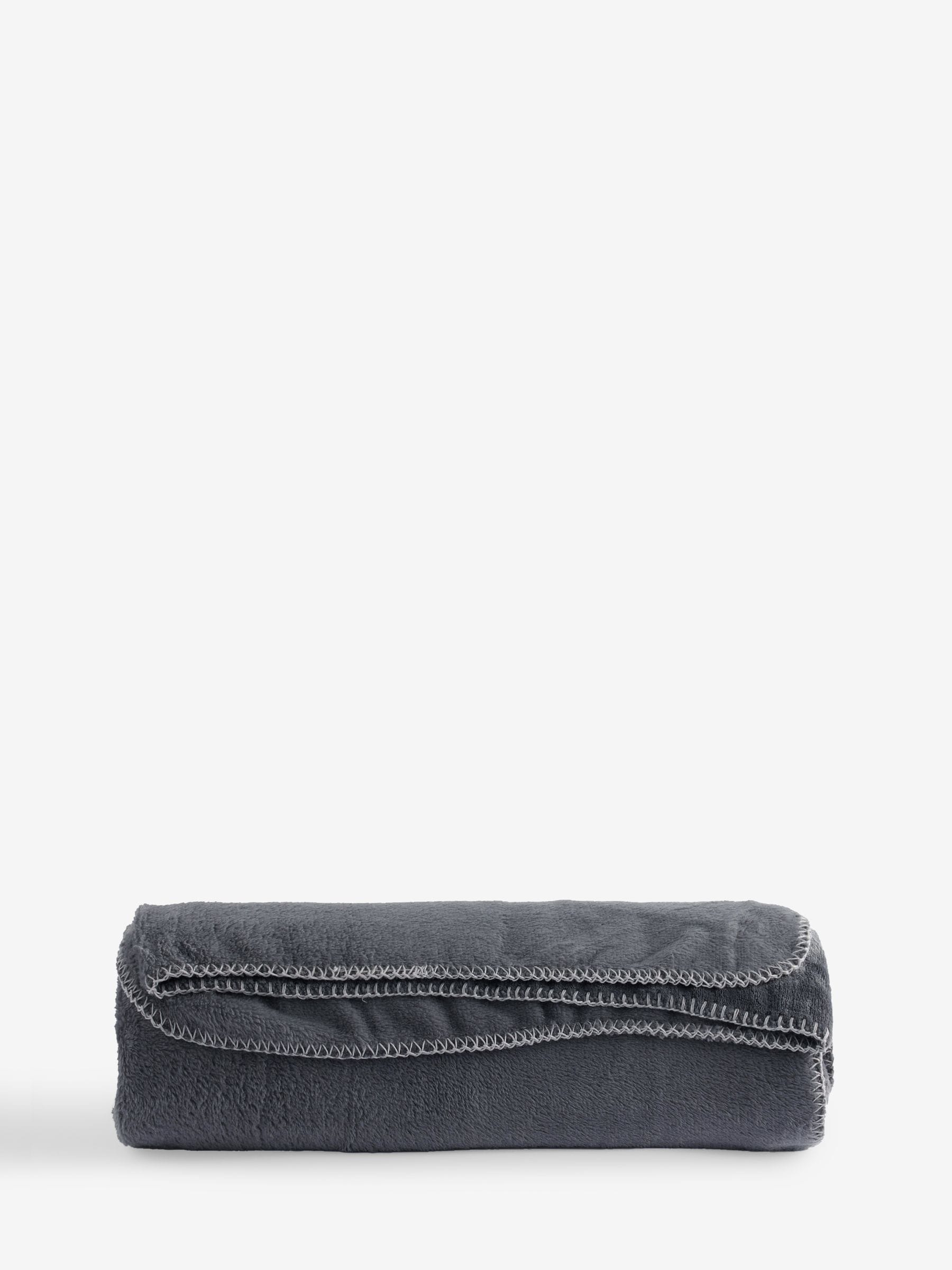 Next：日本 プラッシュ フリース ブランケットステッチ 毛布 from Next