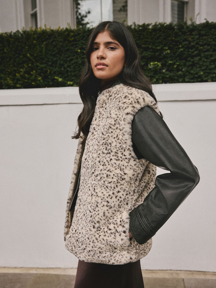 Animal Print Faux Fur Gilet - Image 2 of 9 Animal Print Faux Fur Gilet - Image 2 of 9