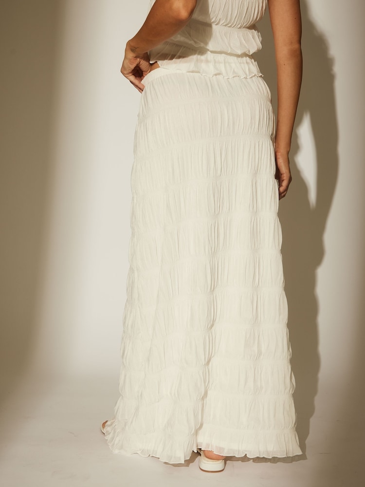 South Beach White Ruched Tiered Maxi Beach Skirt - Image 4 of 4