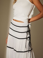 South Beach White 100% Cotton Tiered Contrast Maxi Beach Skirt - Image 4 of 4