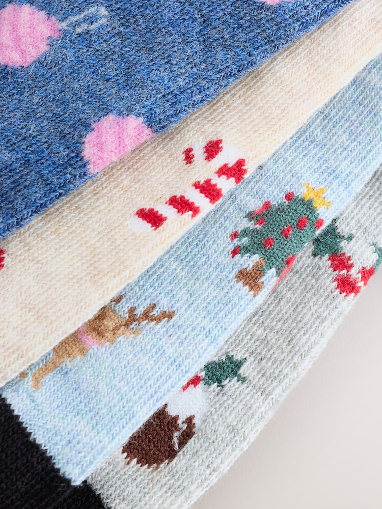 Christmas All Over Character Footbed Ankle Socks 4 Pack - Image 7 of 7