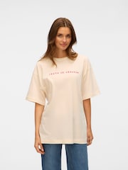 VERO MODA Relaxed Fruit Print Back Graphic Print 100% Organic Cotton White T-Shirt - Imagen 2 de 7