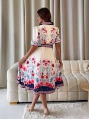 Vestido midi com estampa floral da Girl In Mind Holland - Imagem 4 de 6