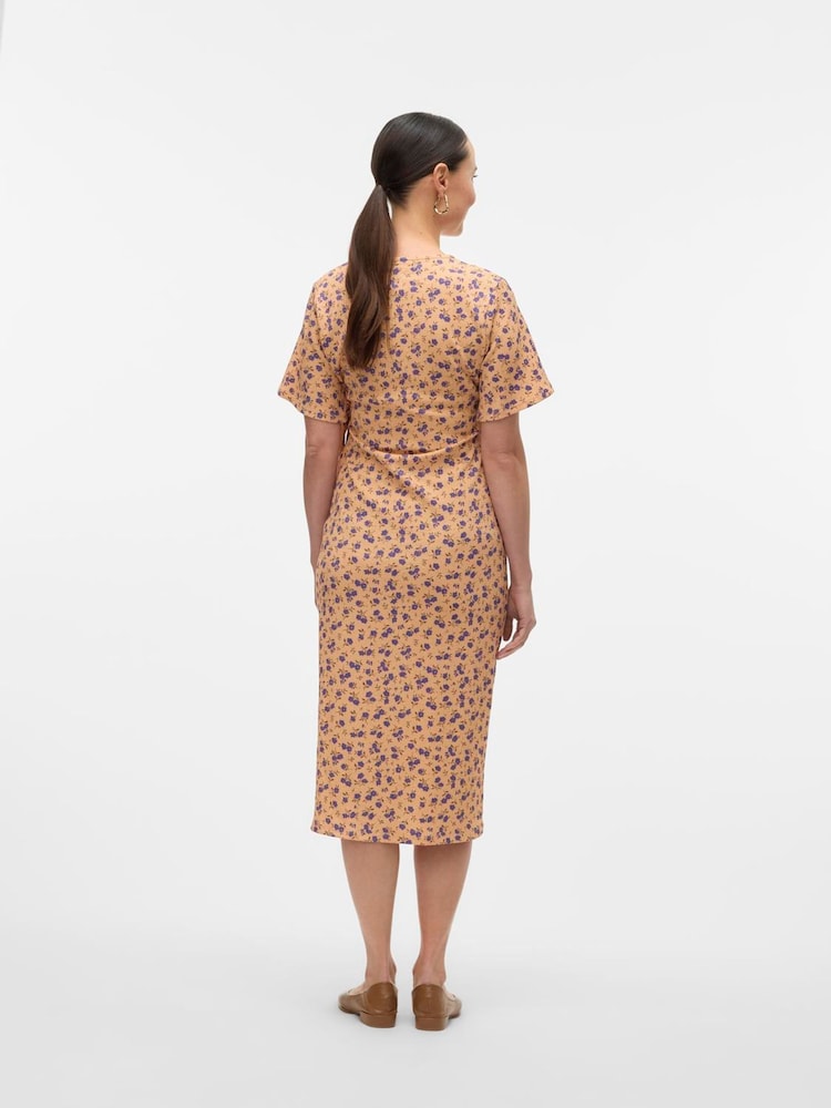 Mamalicious Pink Maternity Short Sleeve Jersey Midi Dress With Nursing Function - Image 2 of 5 Mamalicious Pink Maternity Short Sleeve Jersey Midi Dress With Nursing Function - Image 2 of 5