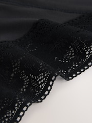 Noir - Ultimate Comfort Lace Trim Modal Knickers 2 Pack - Image 10 de 11