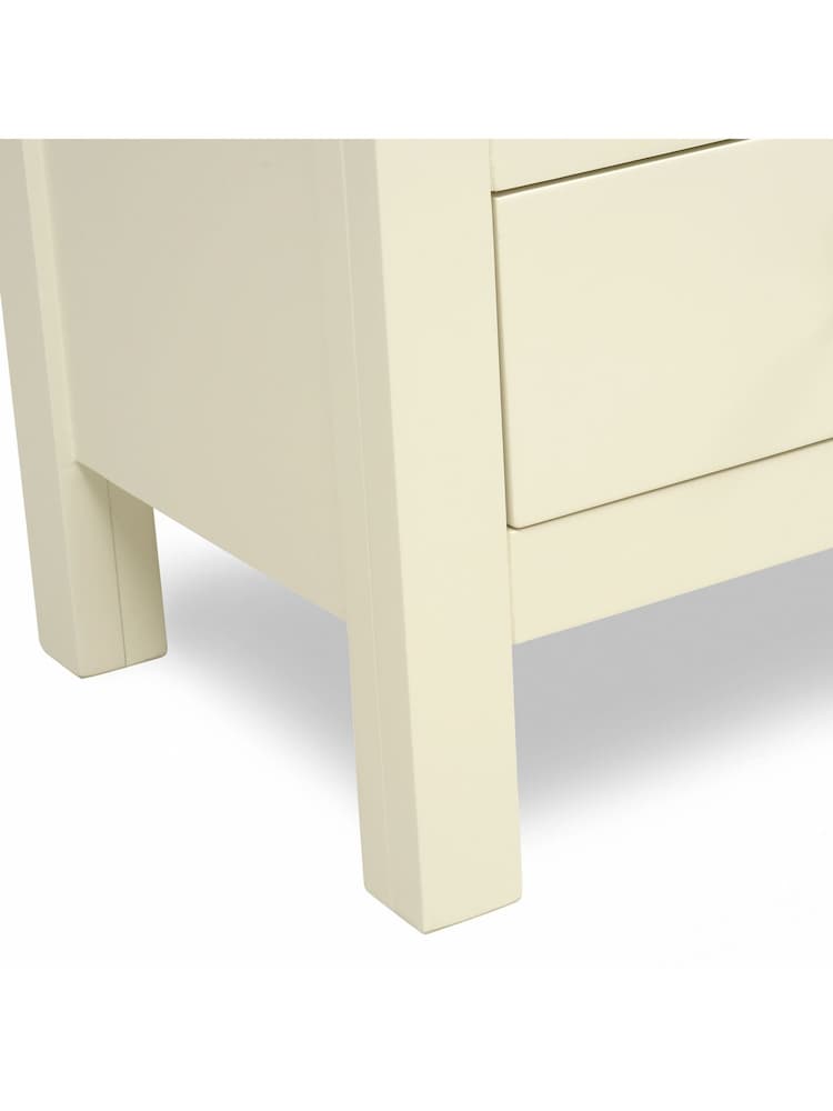 Cotswold Company Classic Cream Simply 3 Drawer Bedside Table - Image 6 of 6 Cotswold Company Classic Cream Simply 3 Drawer Bedside Table - Image 6 of 6