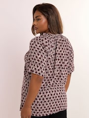 Yours Curve Short Sleeve Boho Pintuck Blouse - Imagem 3 de 5