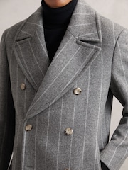 Reiss Bergamo Wool-Blend Chalk-Stripe Pea Coat - Imagem 3 de 7