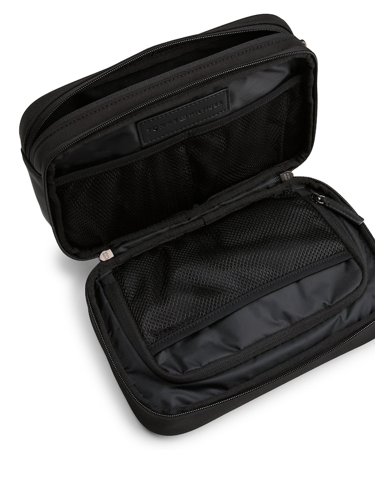 Tommy Hilfiger Black Metal Logo Mesh Pocket Washbag - Image 4 of 4 Tommy Hilfiger Black Metal Logo Mesh Pocket Washbag - Image 4 of 4