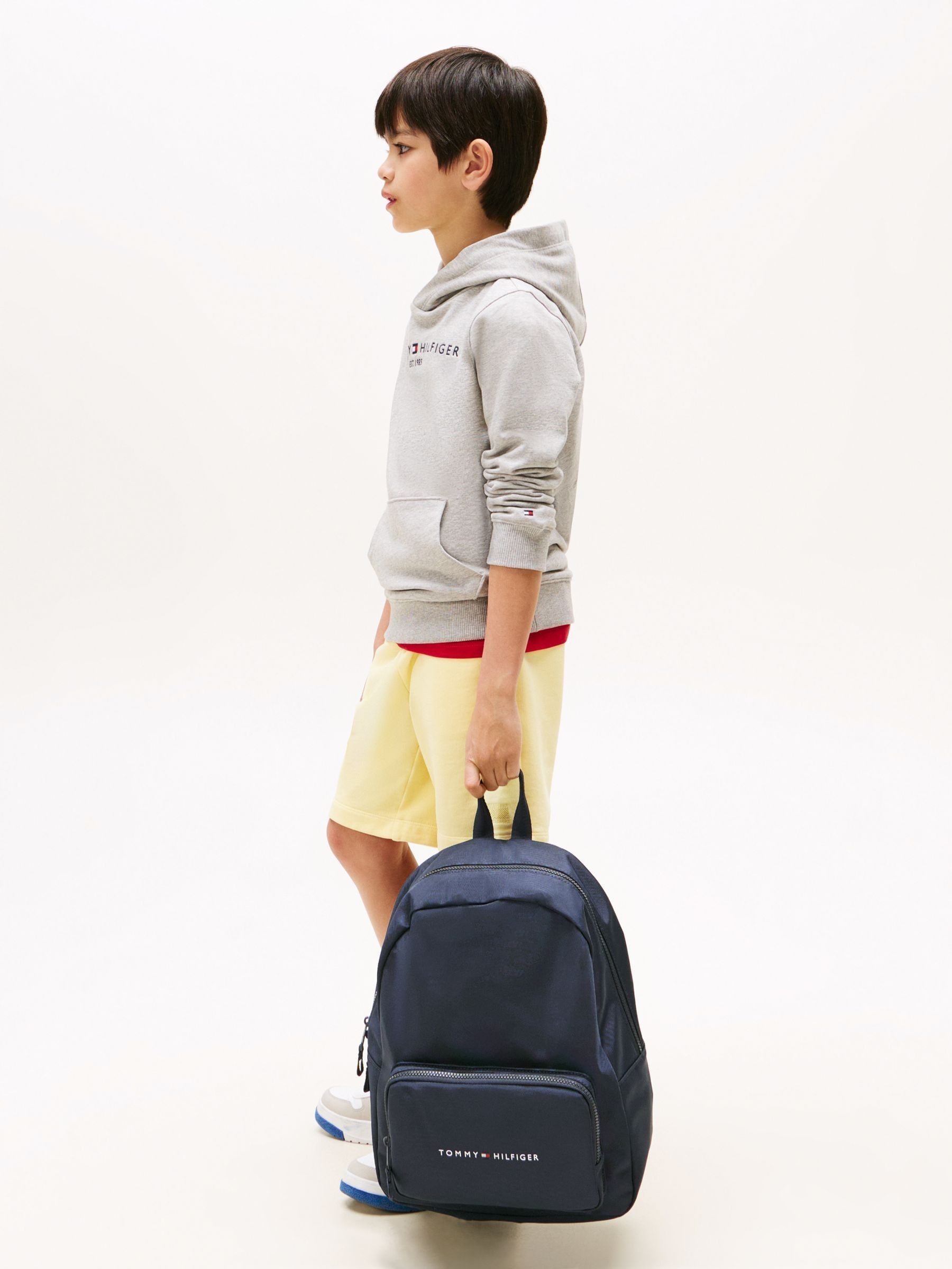 【 】Essentials バックパック ロゴ入り Next：日本 Tommy Hilfiger キッズ エッセンシャル ロゴ付き