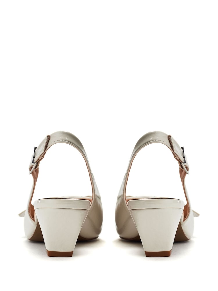 Moda in Pelle Nutmeg Low Pointed Comfort Kitten Heels With Bow Detail - Image 3 of 4