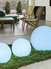 New Garden White Outdoor Buly Lighted Ball 40cm Solar Charging with Rechargeable Battery - Image 4 of 4
