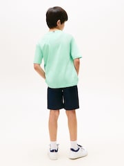 Camiseta de cuello redondo con bordado de bandera de Tommy Hilfiger - Imagen 2 de 5