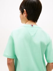 Camiseta de cuello redondo con bordado de bandera de Tommy Hilfiger - Imagen 4 de 5