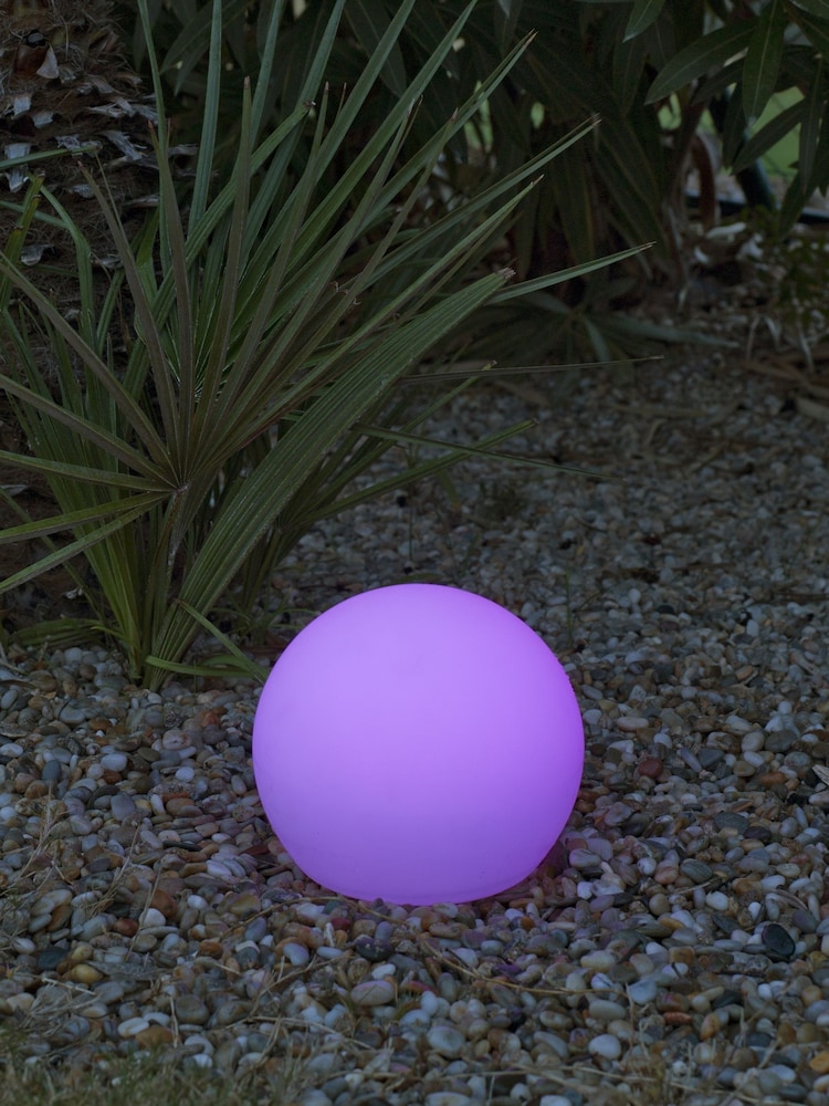 New Garden White Outdoor Buly Lighted Ball 20cm Solar Charging with Rechargeable Battery - Image 1 of 6