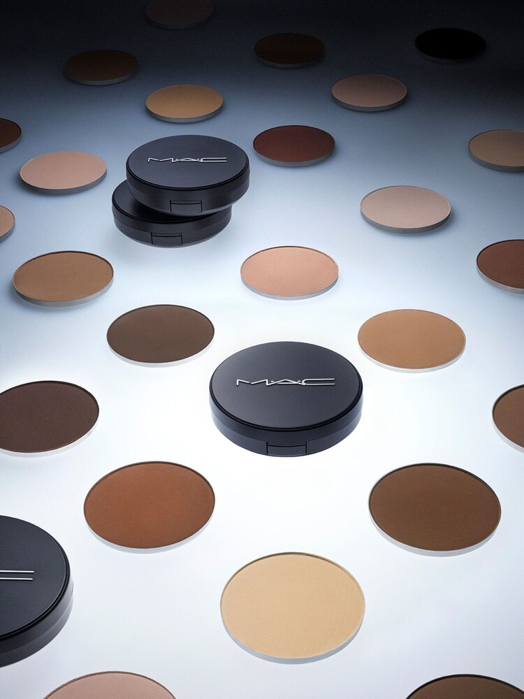 MAC Plus Studio Fix Powder Refill Foundation - Image 4 of 4