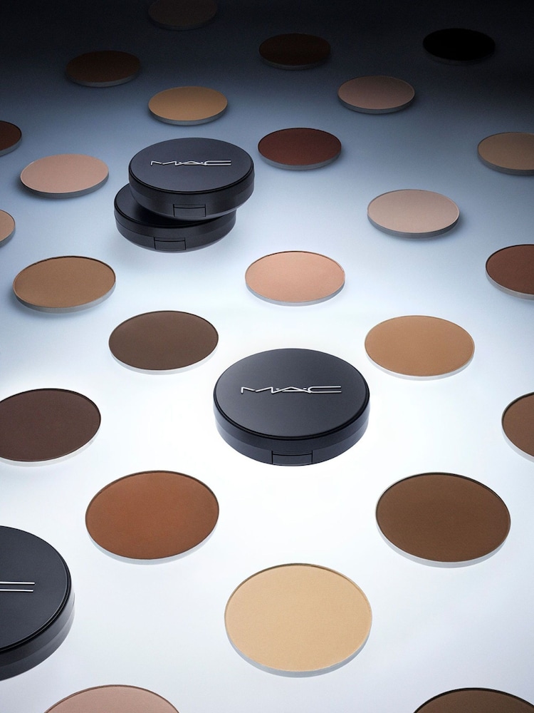 MAC Plus Studio Fix Powder Refill Foundation - Image 4 of 4