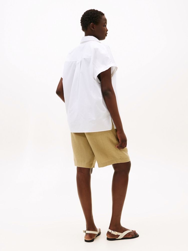 Tommy Hilfiger White Relaxed Fit 100% Cotton Curve Short Sleeve Poplin Shirt - Image 2 of 4