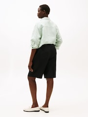 Tommy Hilfiger Black Curve Linen Blend Slim Tailored Shorts - Image 2 of 5