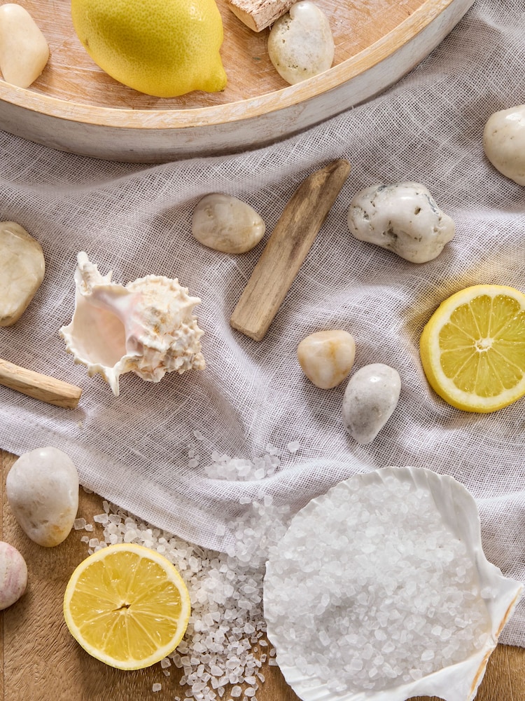 Sea Salt and Citrus Coastal Set of 3 Candles - Image 4 of 4