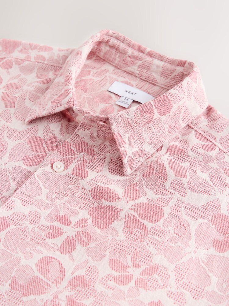 وردي - Textured Floral Print Short Sleeve Shirt - صورة 3 من 3 وردي - Textured Floral Print Short Sleeve Shirt - صورة 3 من 3