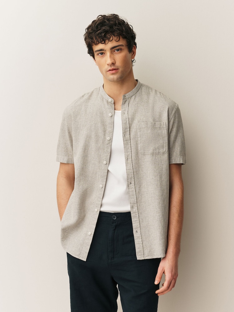 لون محايد - بياقة صغيرة - قميص كم قصير كتان مخلوط قطن - صورة 1 من 8