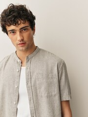 لون محايد - بياقة صغيرة - قميص كم قصير كتان مخلوط قطن - صورة 5 من 8