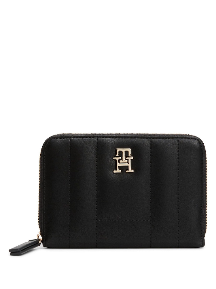 Preto - Tommy Hilfiger Monogram Flag Quilted Zip-Around Purses - Imagem 1 de 4