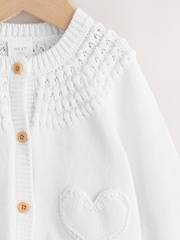 Weiß - Baby Heart Pocket Button Through Cardigan (0mths-2yrs) - Bild 3 von 7