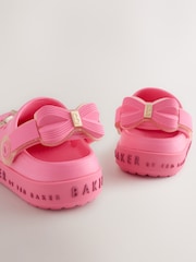 وردي - Baker by Ted Baker Girls Bow Charm Clog Sandals - صورة 6 من 7