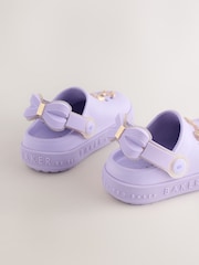 بنفسجي فاتح - Baker by Ted Baker Girls Bow Charm Clog Sandals - صورة 5 من 6