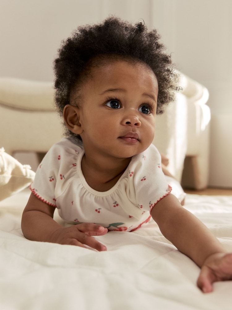 White Cherry Embroidered I love my Mummy - رومبر بيبي جيرسيه - Image 2 of 3