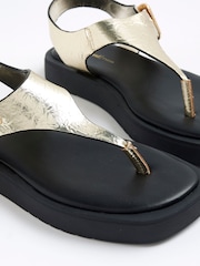 Dourado - Sandálias River Island com palmilha tipo tira e biqueira - Imagem 4 de 5