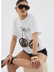 River Island Leopard Print Bow Cherry T-Shirt - Imagen 3 de 4