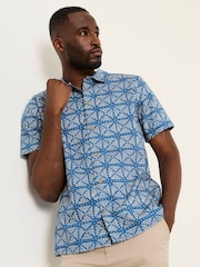 FatFace Short Sleeve Geometric Doodle Pattern Shirt - Imagen 2 de 7