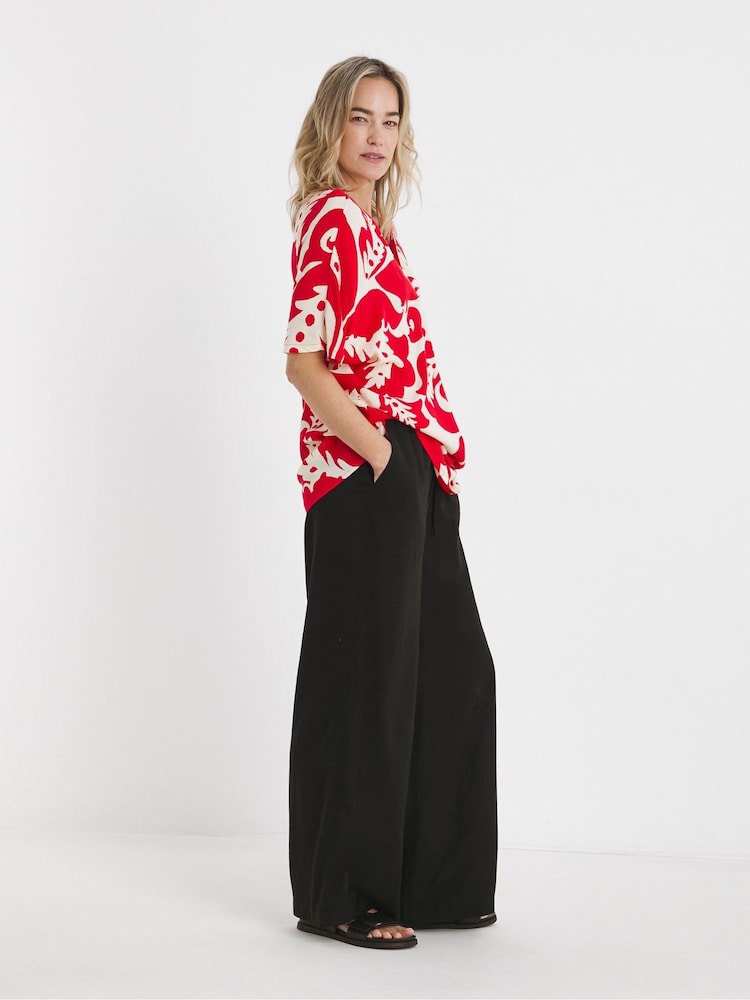 JD Williams Red Crinkle Popover Top - Image 4 of 4
