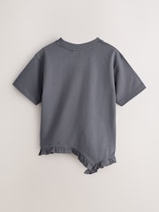 smALLSAINTS Asymmetric Hem Crew Neck Cotton T-Shirt - Bilde 2 av 5