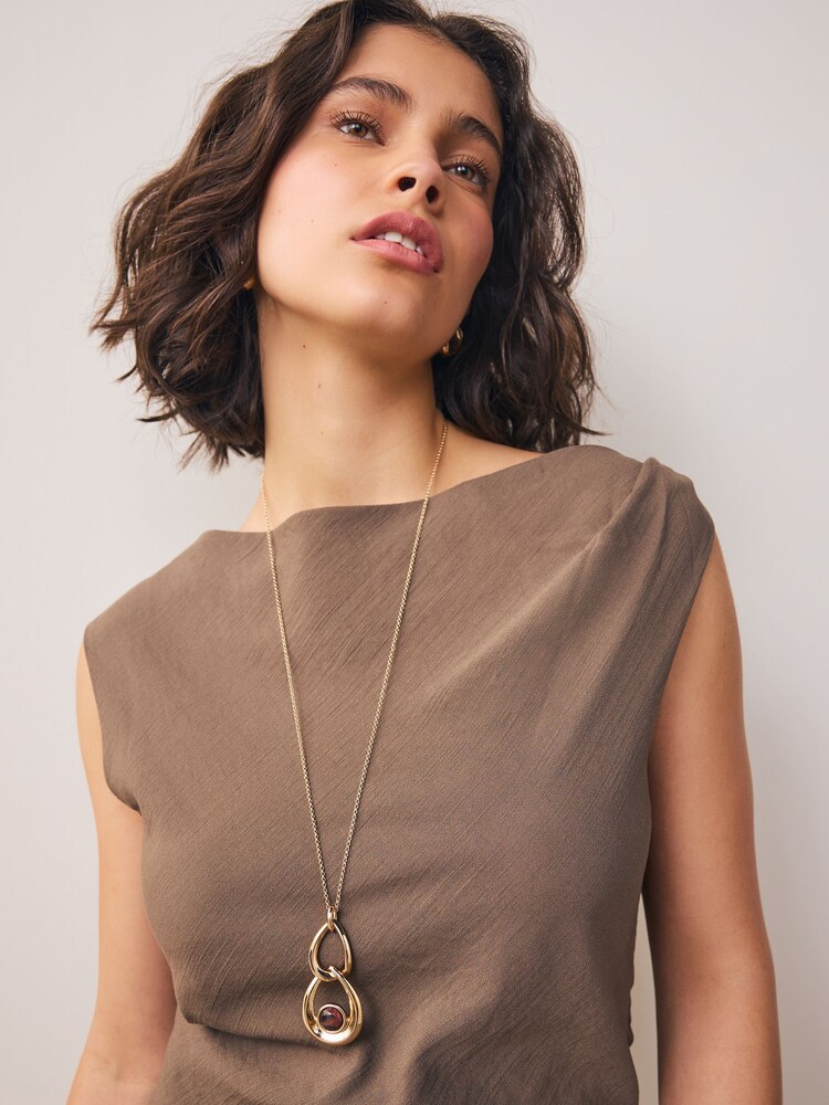Gold Tone Interlinking Stone Inset Necklace - Image 2 of 2