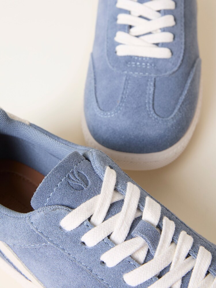 FatFace Fia Light Blue Retro Trainer - Image 2 of 3