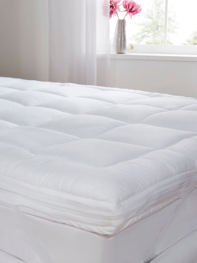 The Fine Bedding Company White Deluxe Dual Layer Topper - Image 1 of 4