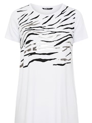 Yours Curve White Animal Print T-Shirt - Image 4 of 5