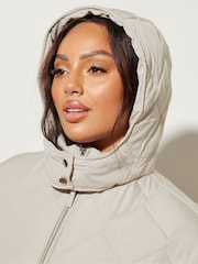 Yours Curve Natural Zig Zag Quilted Midi Jacket - Image 5 of 6
